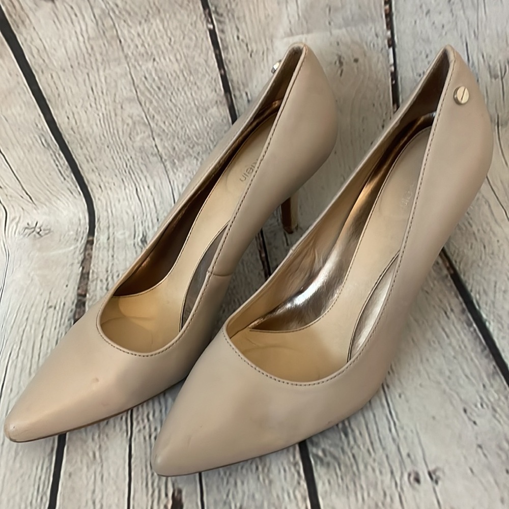 Calvin Klein Pointed Toe pumps - Picture 3 of 9